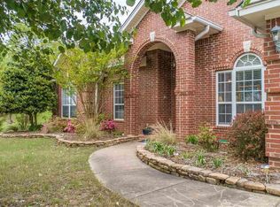 125 Fontainbleau Dr, Maumelle, AR 72113