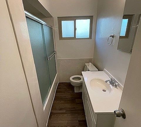 19661 Bathroom