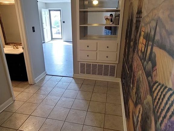 5th image of 160 17th Street Pl NW APT B1