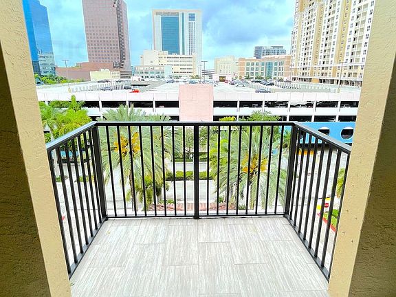 4th image of 520 SE 5th Ave APT 3604