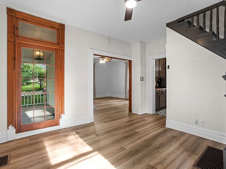 419 S Van Buren Ave — Photo 14