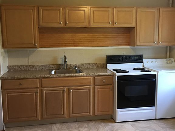 2nd image of 442 Maple Ave #2