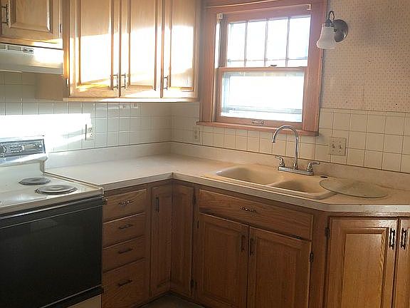 4th image of 1626 S 22nd St #1