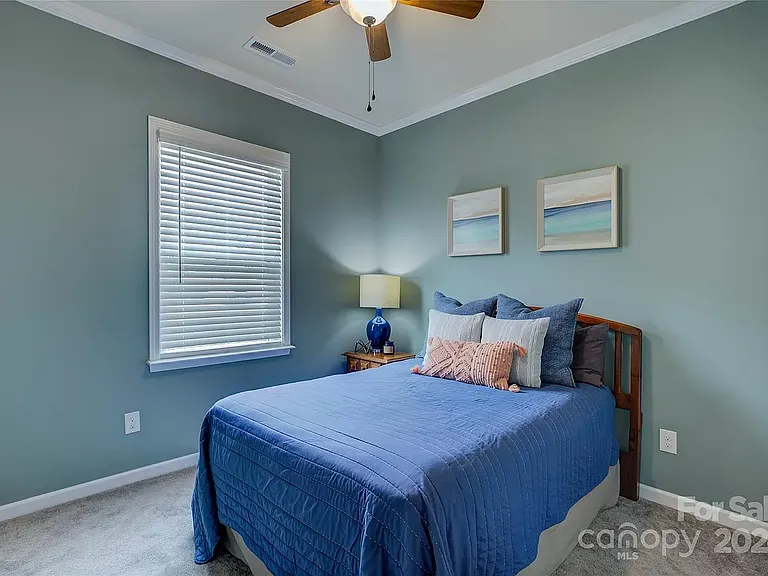 7134 Thornrose Dr — Photo 19