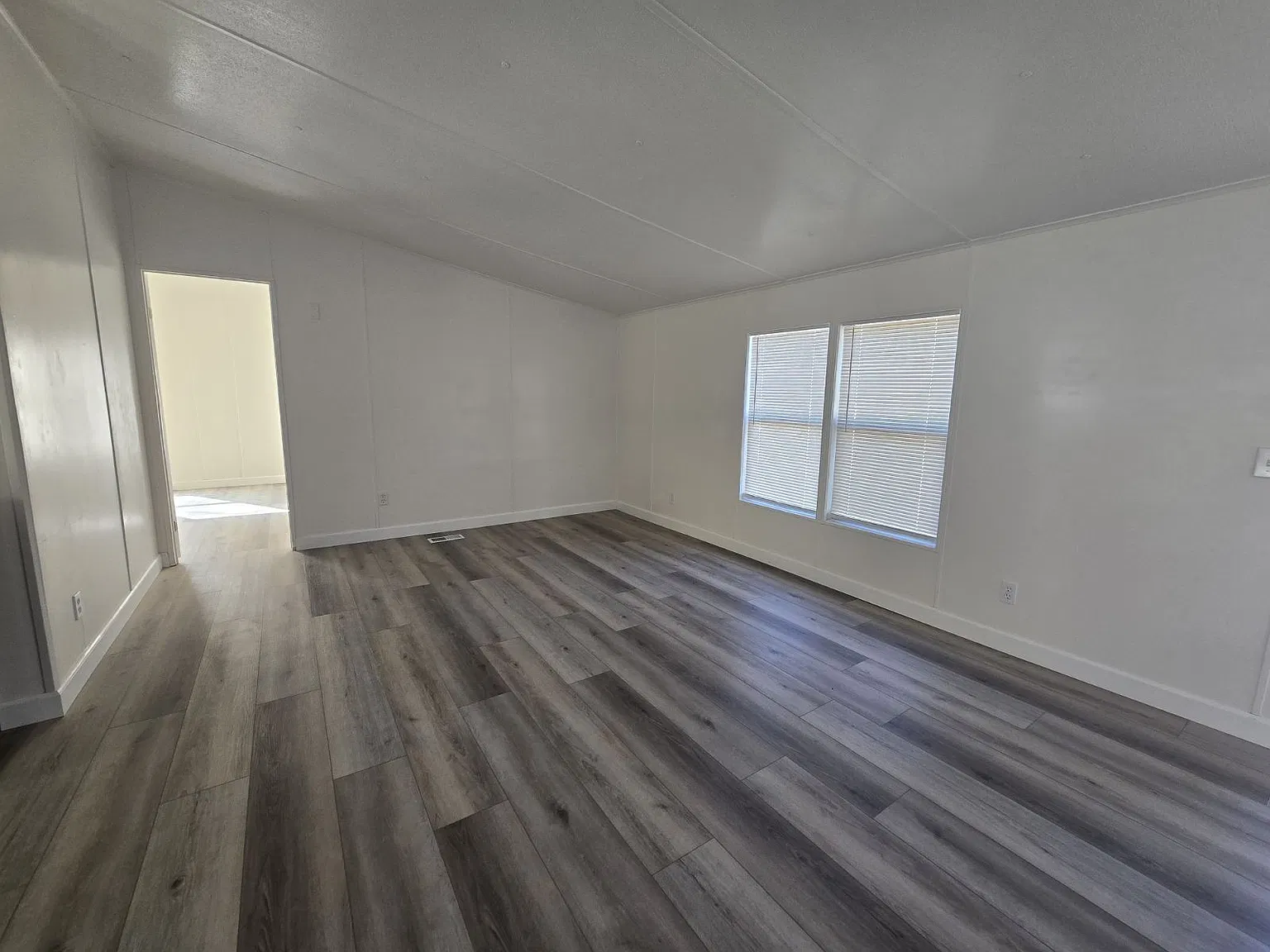 3 bed, 2.0 bath, 1188 sqft, $1,750 — Photo 3
