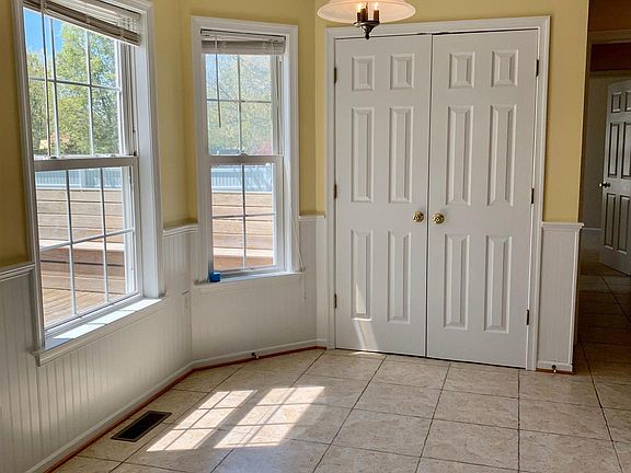5th image of 107 Corral Dr