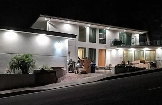 1st image of 2387 Mount Olympus Dr #1/5