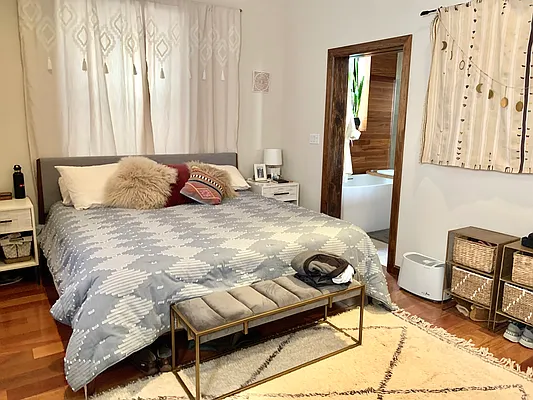 Rented by Corcoran | media 25