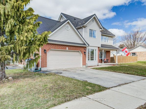 705 Lavery St, North Perth, ON N4W 3T4