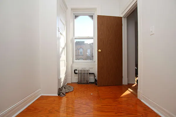 Rented by Nooklyn NYC LLC | media 34