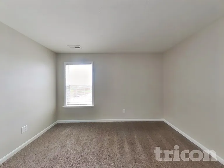 5330 Himalayan Dr — Photo 12