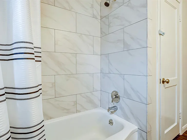 4440 Castor St — Photo 10