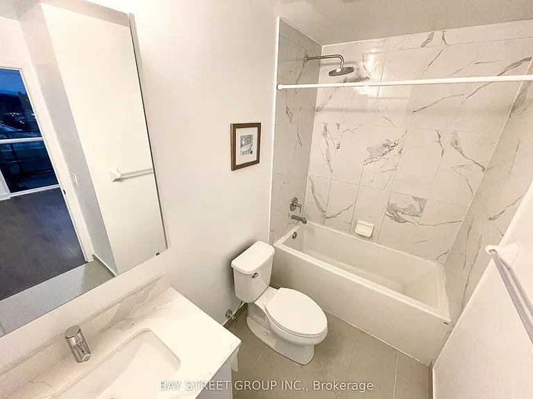 75 Oneida Cres #703 — Photo 8