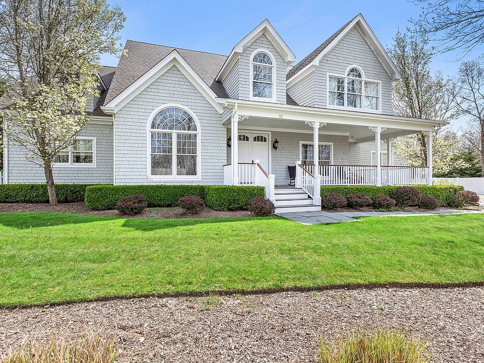 1st image of 22 Cove Neck Ln