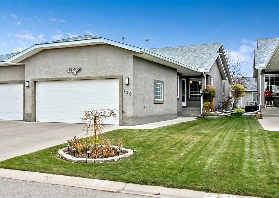 1st image of 130 S Riverside Cres NW