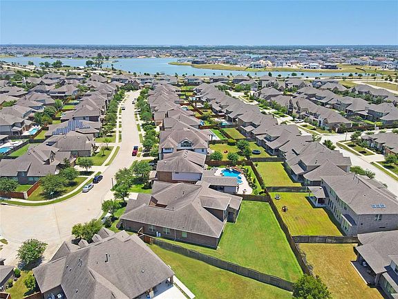3rd image of 19519 Asher Meadows Dr