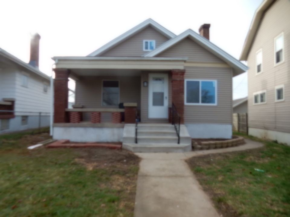 1st image of 179 Oaklawn Ave