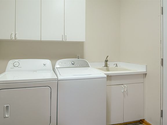 2nd image of 1340 Duck Creek Ln