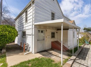 11 Lee Ct, Great Neck, NY 11024