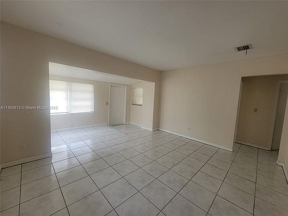 3rd image of 733 NW 3rd Ct #733