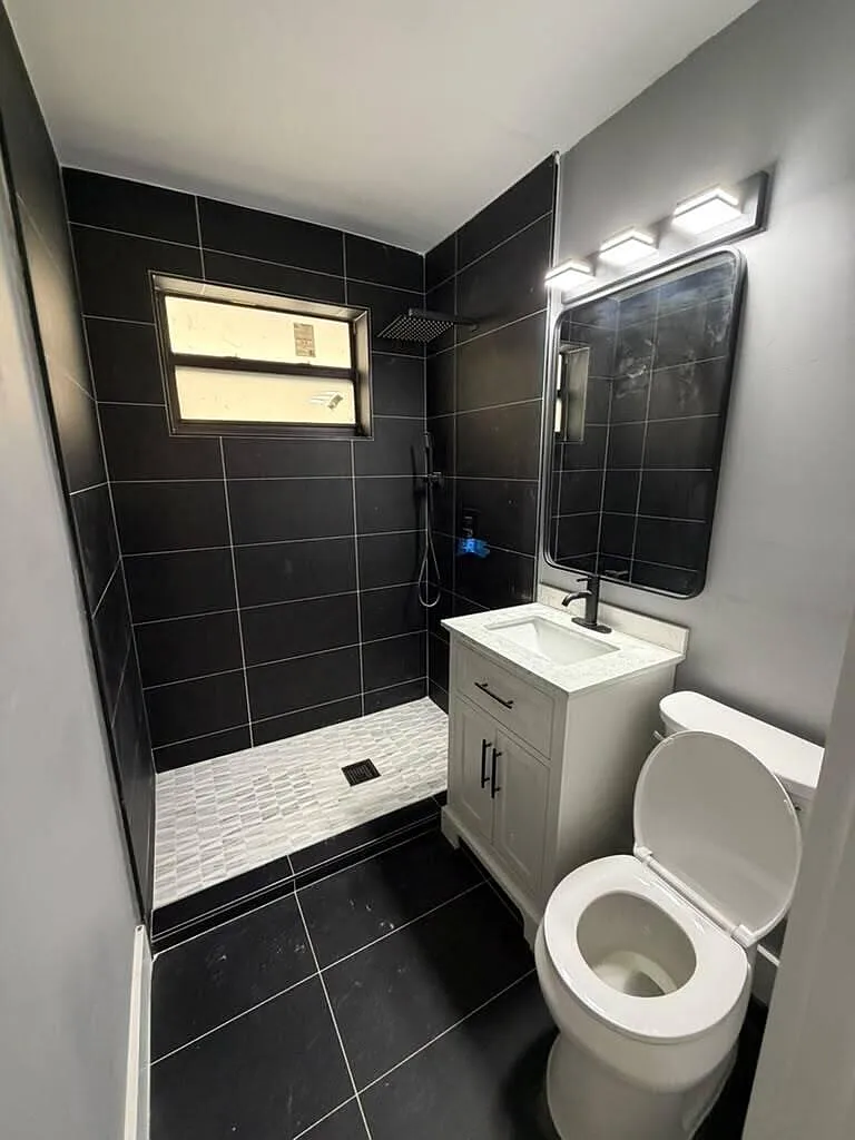 1 bed, 1.0 bath, 5745500 sqft, $1,995 — Photo 2