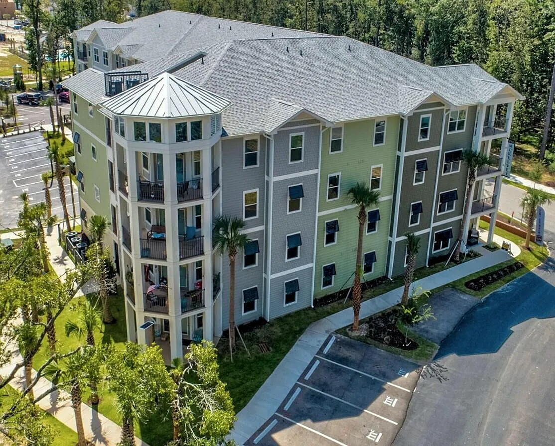 2 bed, 2.0 bath, 1048 sqft, $1,850 — Photo 2