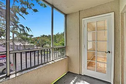 2871 N Oakland Forest Dr #210 — Photo 13
