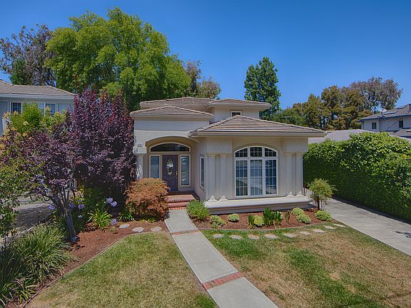 2nd image of 606 Chimalus Dr