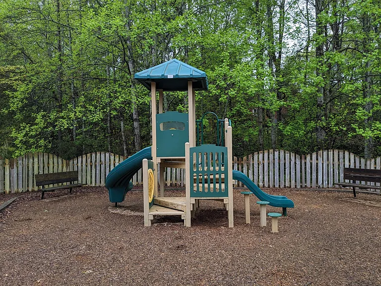 12 Lake Valley Ct — Photo 33