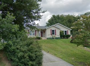750 Warren Ct, Christiansburg, VA 24073