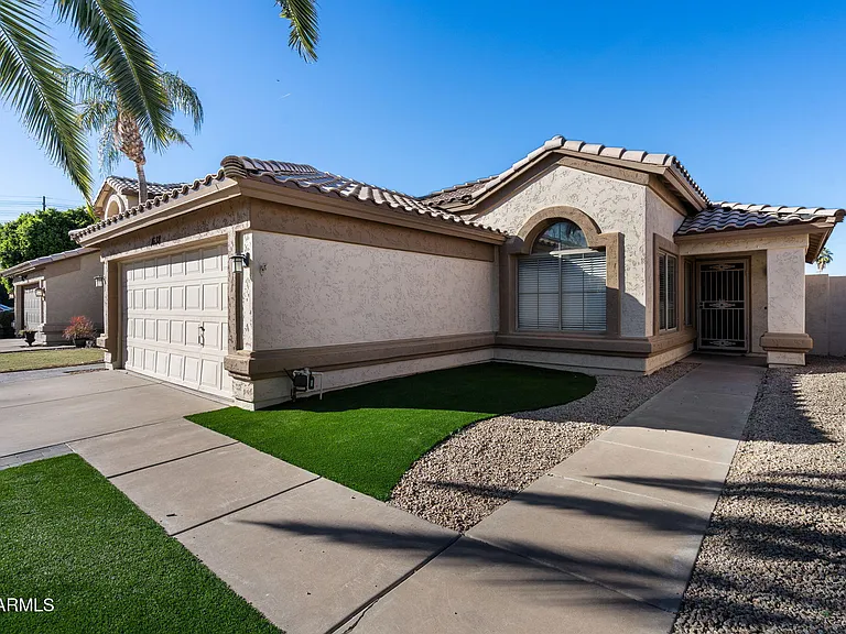 1638 E Barbarita Ave — Photo 3