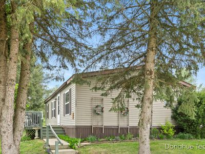 1464 Red Oak Ln NE, Belmont, MI, 49306