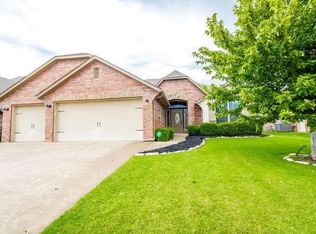 13925 Drakes Way, Yukon, OK 73099