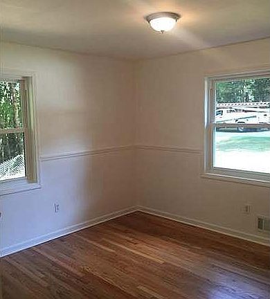 4th image of 1390 S Hicks Cir NW