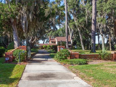 8514 N Cathedral Oaks Pl, Jacksonville, FL, 32217