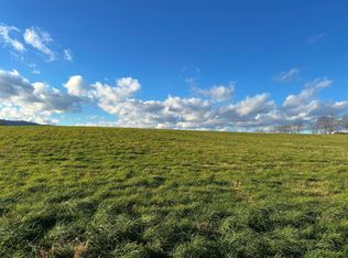 Hartland Farm Ln, Lewisburg, WV 24901