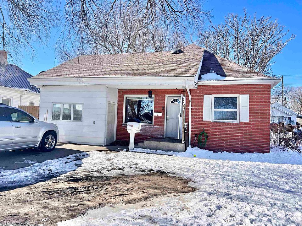 804 E 3rd St, Mccook, NE 69001 Zillow