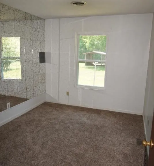 2802 Auburn St — Photo 10