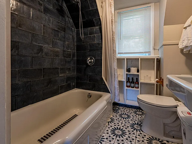 7 Cabins Rd #7 — Photo 12