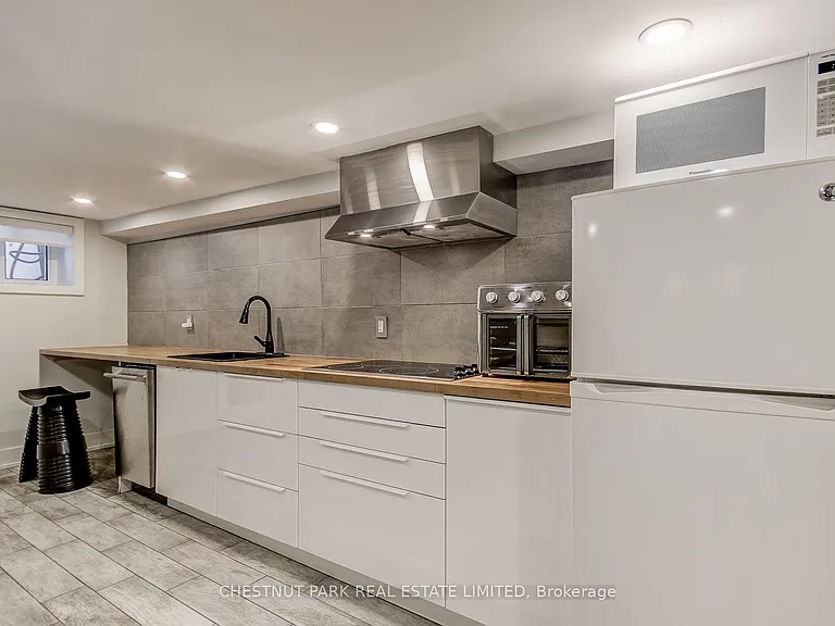 95 Parkside Dr #REAR — Photo 10