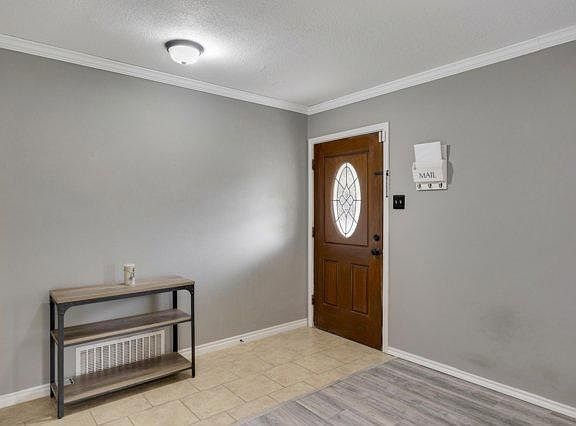 3rd image of 702 Sonnet Dr
