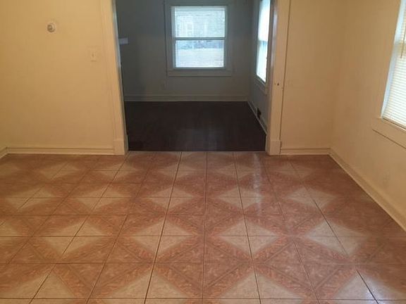 4th image of 132 N Brighton Ave