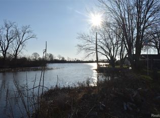 4925 Greenville Rd, Newport, MI 48166