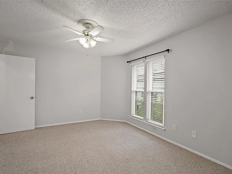 4020 Holland Ave #202 — Photo 24