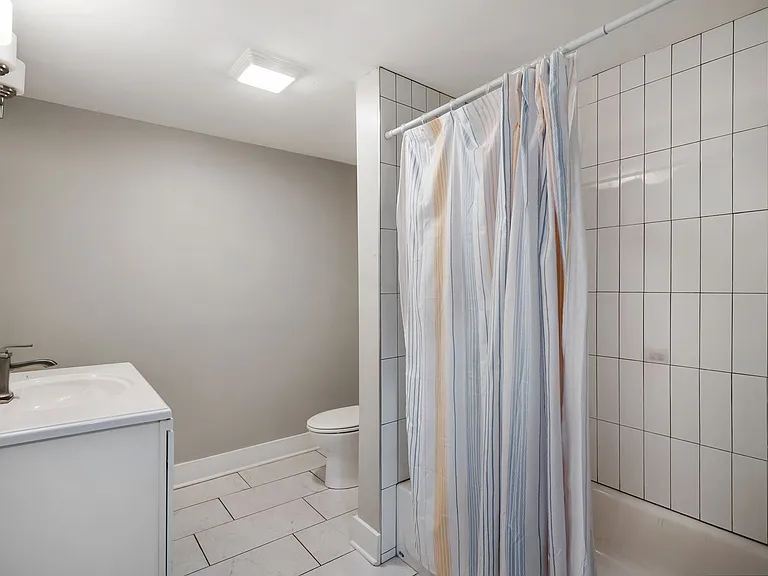 638 E Ormsby Ave — Photo 14