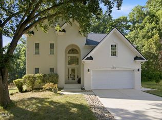 105 Warson Ct, Cary, NC 27519