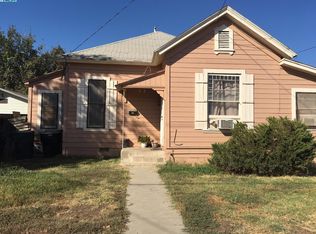 128 E Myrtle St, Hanford, CA 93230
