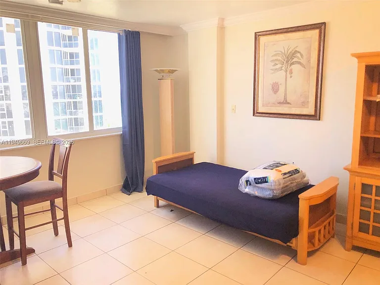 19201 Collins Ave #823 — Photo 8