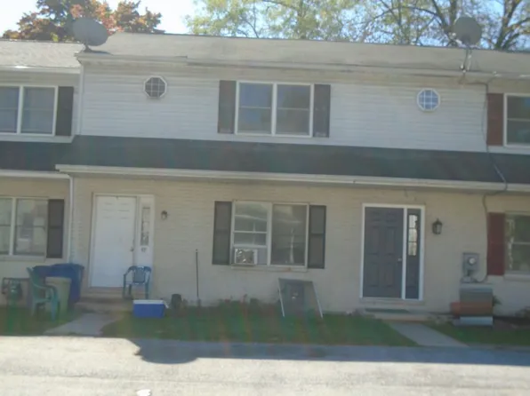 48 Canal St, Leesport, PA 19533