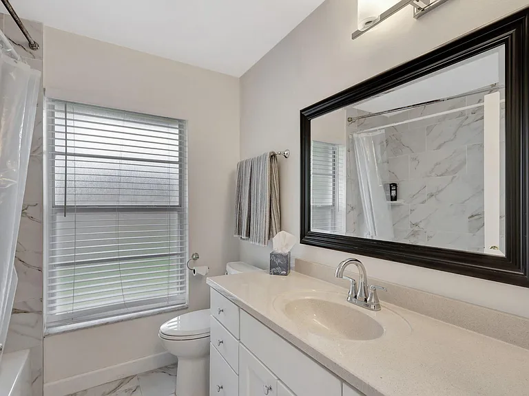 13810 Yarmouth Dr — Photo 16